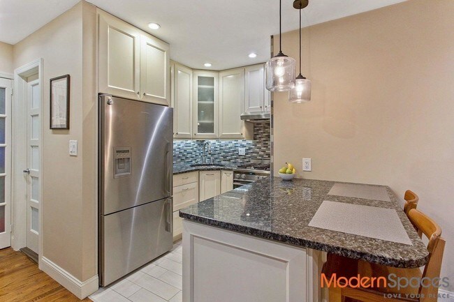 Foto del edificio - 3431 33rd St