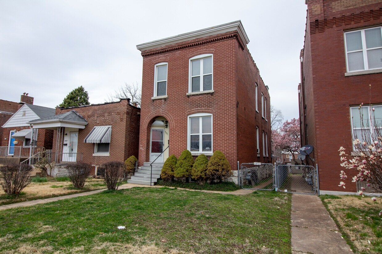4981 Arsenal St Unit 4981 A Arsenal, Saint Louis, MO 63139 Apartments in Saint Louis, MO