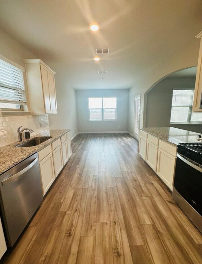 Building Photo - 1828 Liam Dr