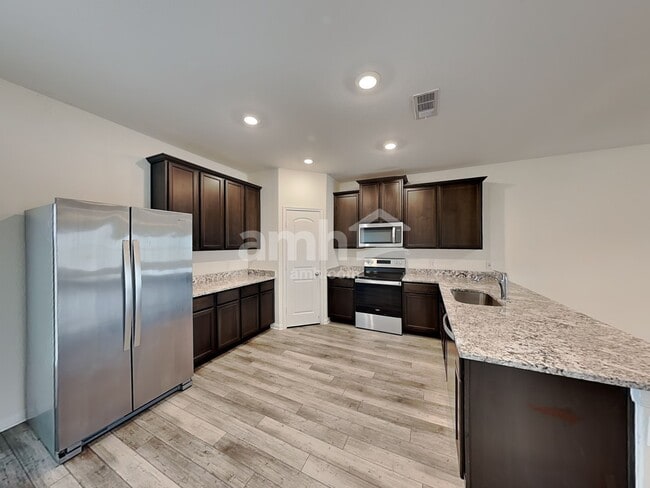 Foto del edificio - 1036 Violet Ln