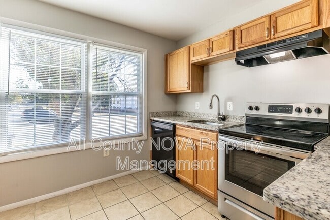 Foto del edificio - 1438 Cottonwood Ct