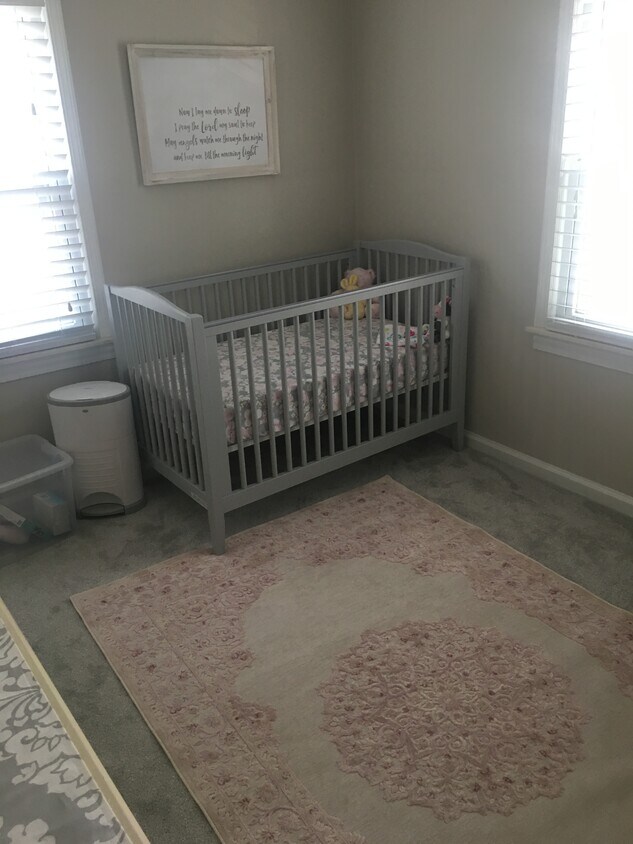 Foto principal - 1025 Grove Ave