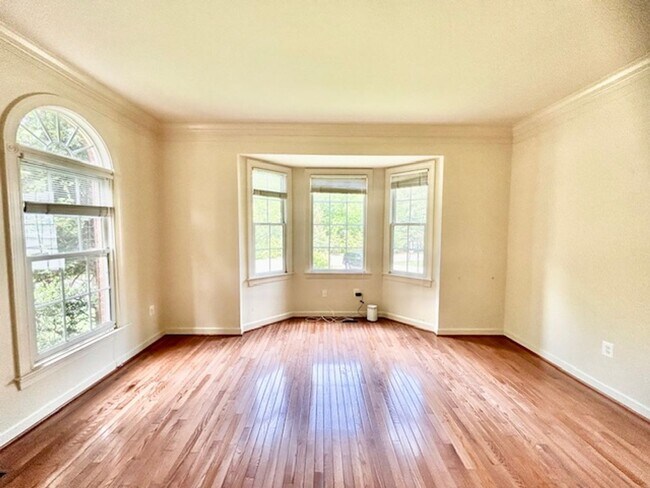 Foto del edificio - 10503 Aubinoe Farm Dr