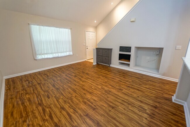 Foto del edificio - 4434 Gearhart Rd