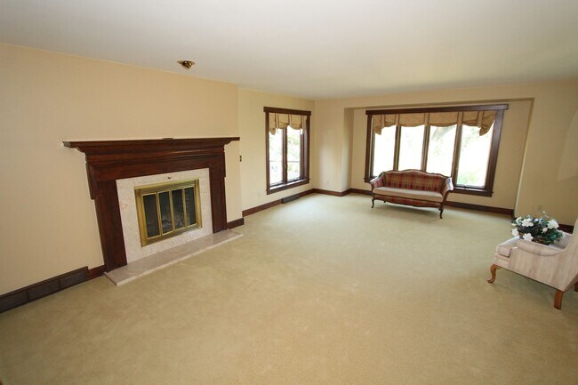 Foto del edificio - Incredible home on a private & secluded lot.