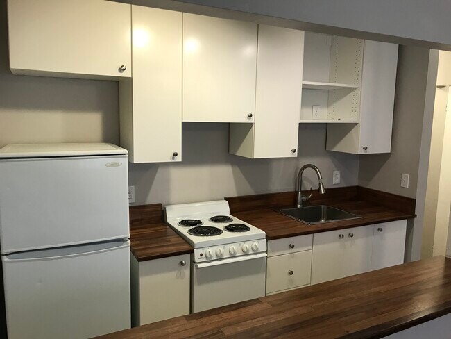 Foto del edificio - 2116 Kemper Ln