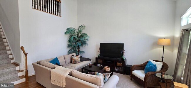 Foto del edificio - 7357 Cluster House Way