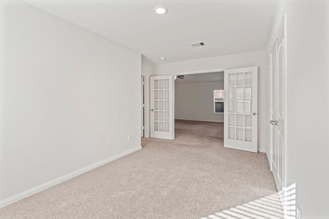 Foto del edificio - 15231 Central Lakes Dr