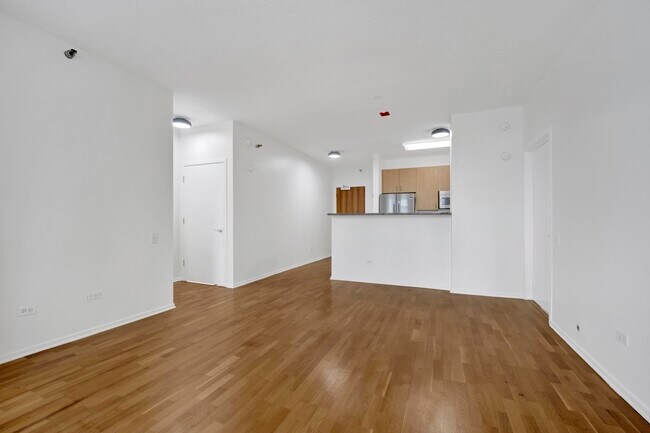 Foto del edificio - 600 N Kingsbury St