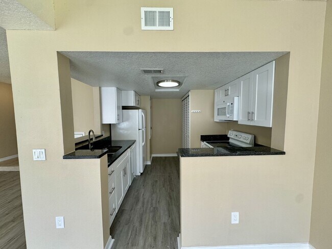 Foto del edificio - Fully renovated Townhome for Rent in Davenport, FL