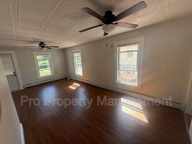 Foto del edificio - 280 Hillside Ave