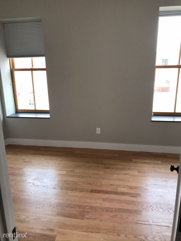 Building Photo - 1 br, 1 bath Apartment - 790 Main St 4 Unit 4