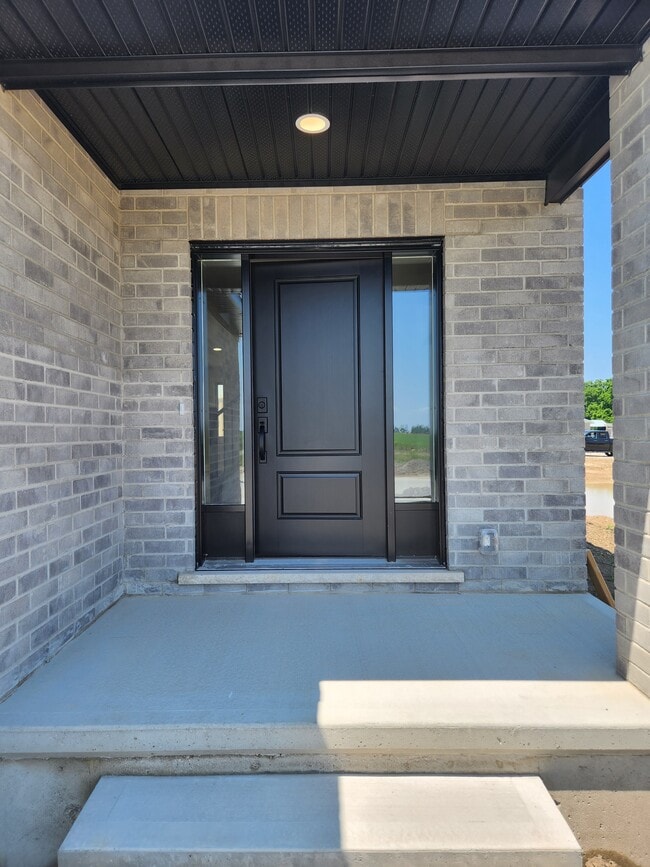 Building Photo - 647 Ketter Wy