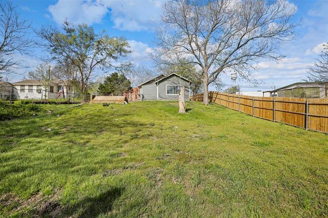 Building Photo - 211 S Texas 78 Business