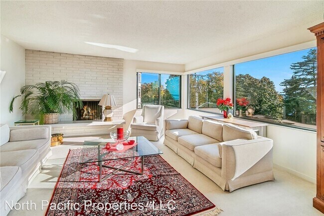 Building Photo - 2 br, 2 bath House - 654 W. Olympic Place ...