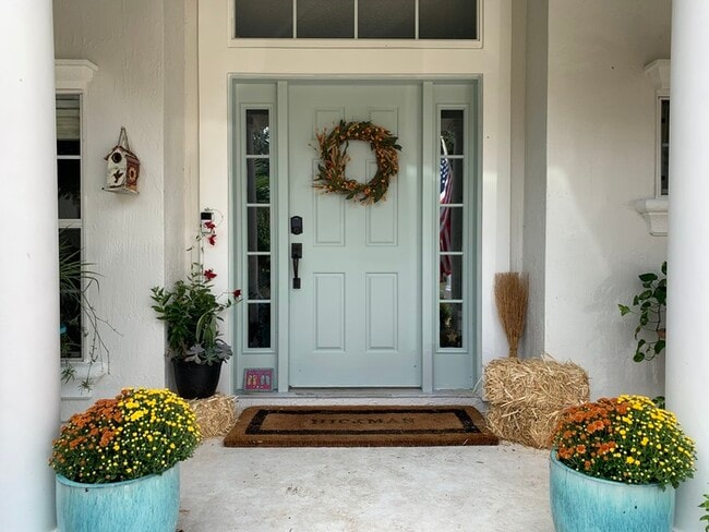 Building Photo - Coming Soon ? Resort-Style Living in St. Johns Golf & Country Club