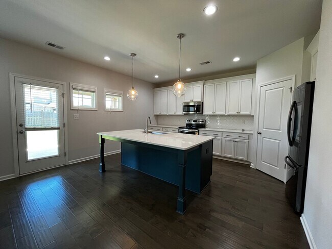 Foto del edificio - 311 Shoshone Cir