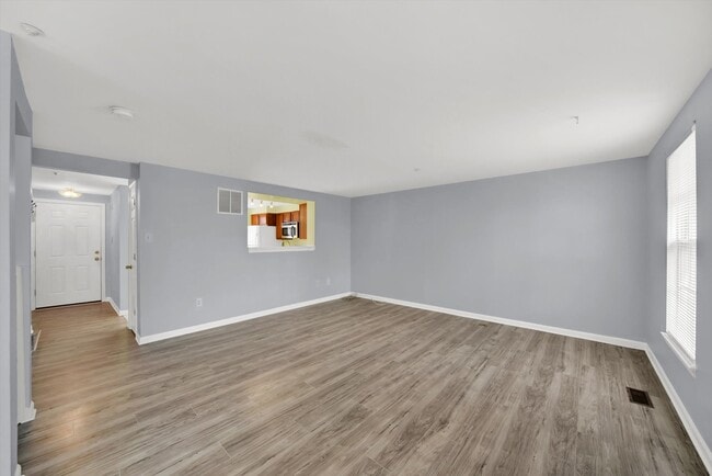 Building Photo - 927 Pirates Ct