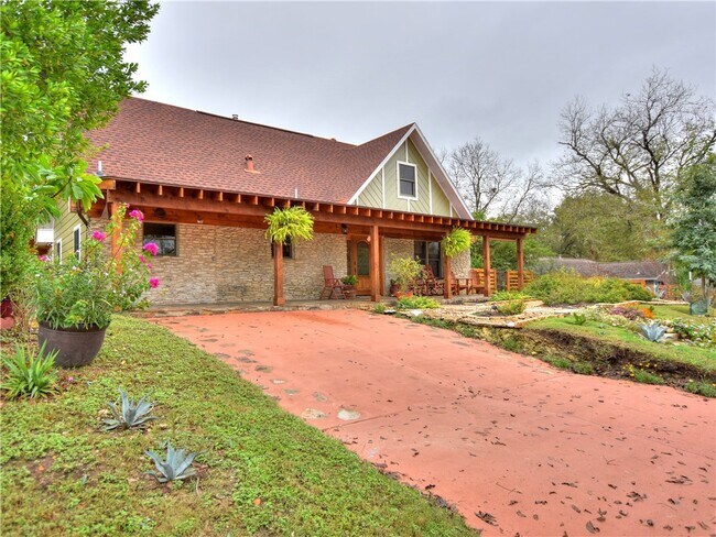 Building Photo - 2501 East Side Dr