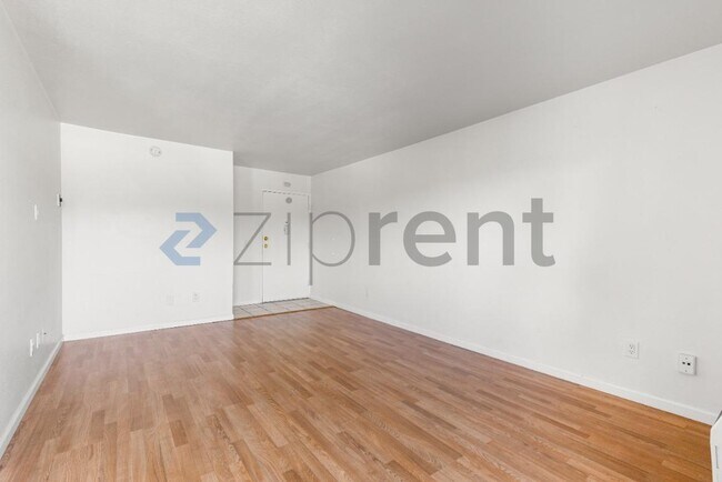 Building Photo - Unit A2