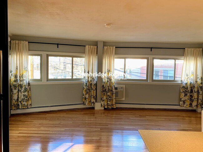 Foto del edificio - 348 Franklin St