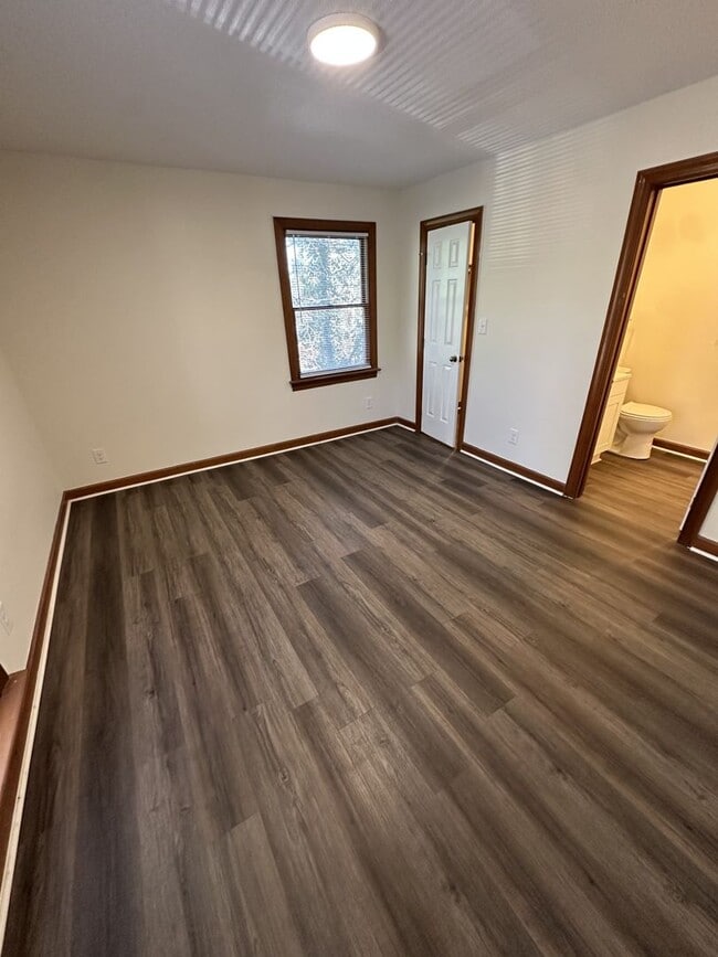 Building Photo - 1 Bedroom 1 Bathroom Condo!