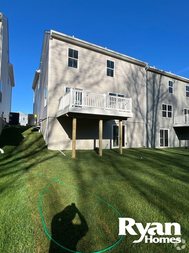 Building Photo - 35 Teatree Ln
