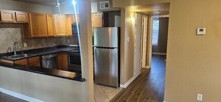 Building Photo - 8941 Gaylord Dr
