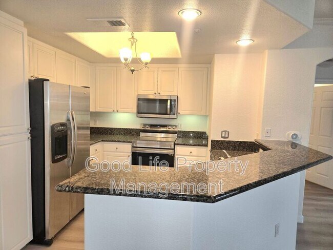 Foto del edificio - 9253 Regents Rd