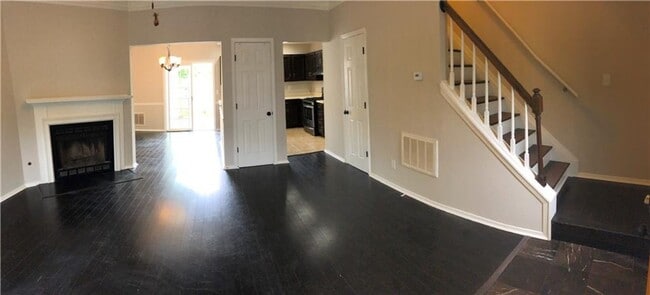Foto del edificio - 2 Bed/2.5 Bath townhome - great Doraville ...