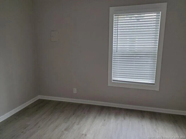 Foto del edificio - 504 Crestview Ct