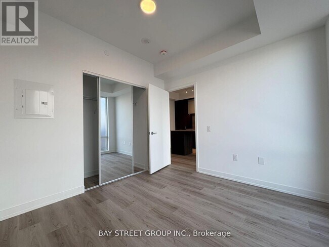 Building Photo - 395 Square One Dr