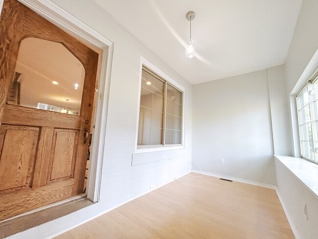 Building Photo - 29 S Fallon St