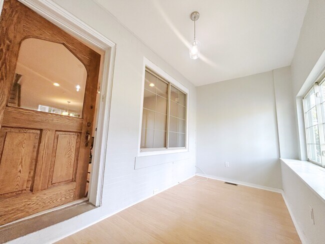 Foto del edificio - 29 S Fallon St