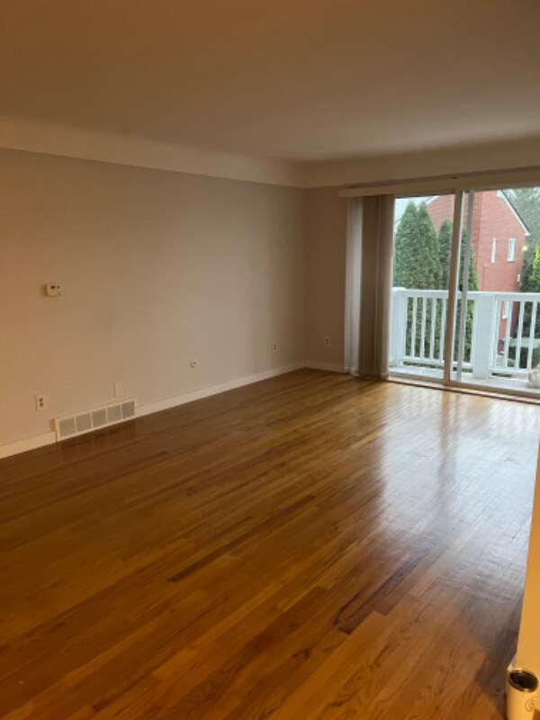 Building Photo - 475 N Eton St