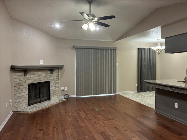 Building Photo - 2120 El Paseo St