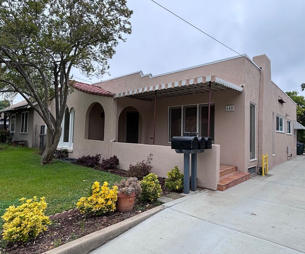 Front - 640 N Wilson Ave