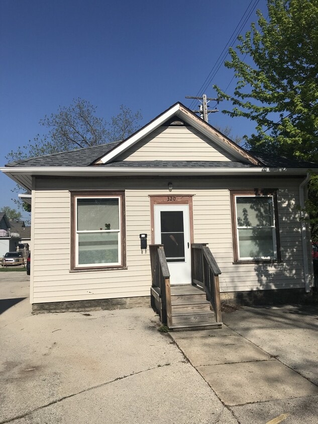 Primary Photo - 316 Maple Ave