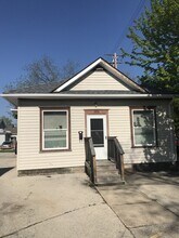 Building Photo - 316 Maple Ave