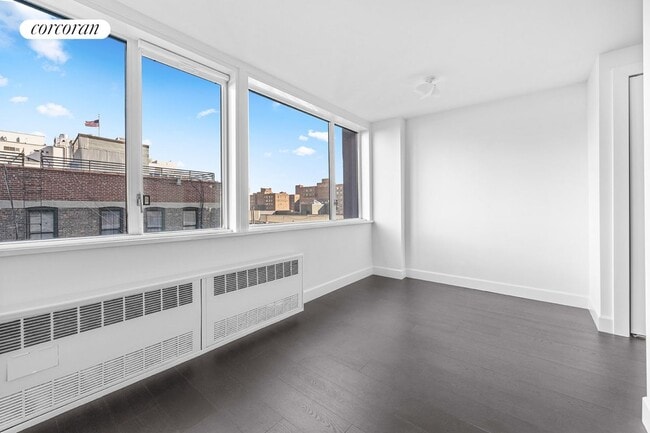 Building Photo - 333 E 14th St