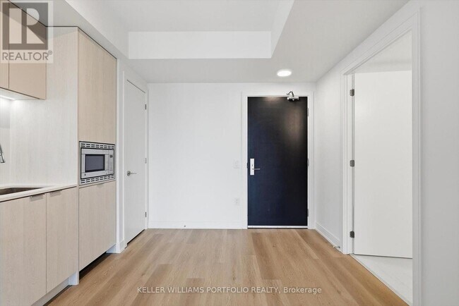 Building Photo - 3009 Novar Rd