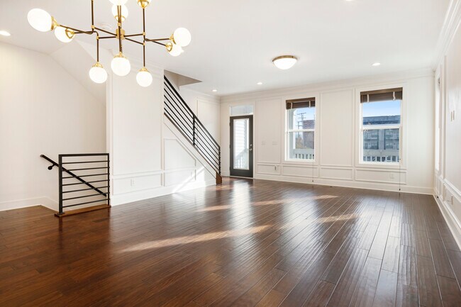 Comedor y sala de estar - 764 N 6th St