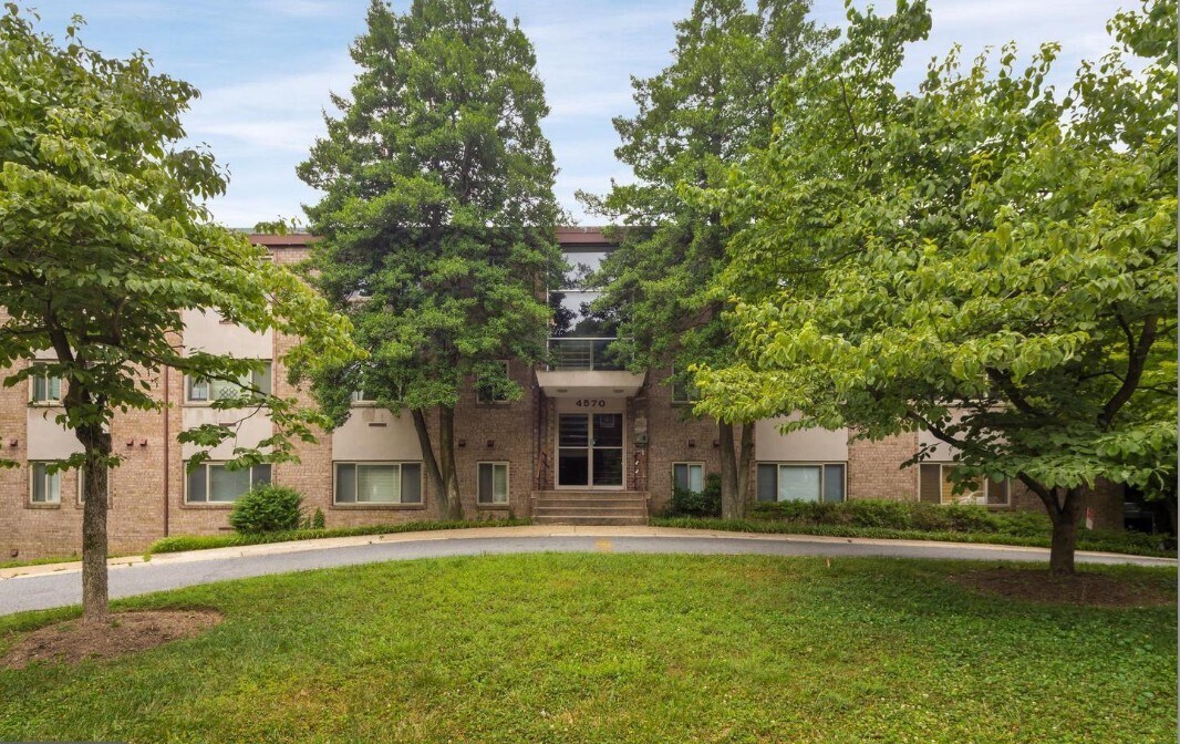 Welcome to Canal Terrace! - 4570 MacArthur Blvd NW