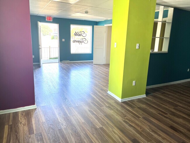 Foto del edificio - 821 W 26th St