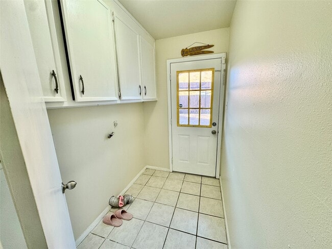 Building Photo - 10131 Sagedale Dr