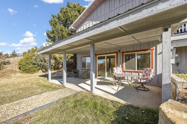 Foto del edificio - Hillside Hideaway in Historic Virginia Cit...