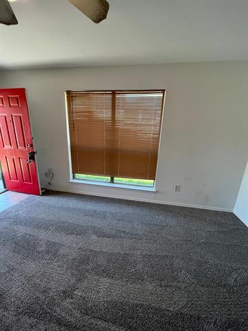 Foto del edificio - 8118 Tanner Ave