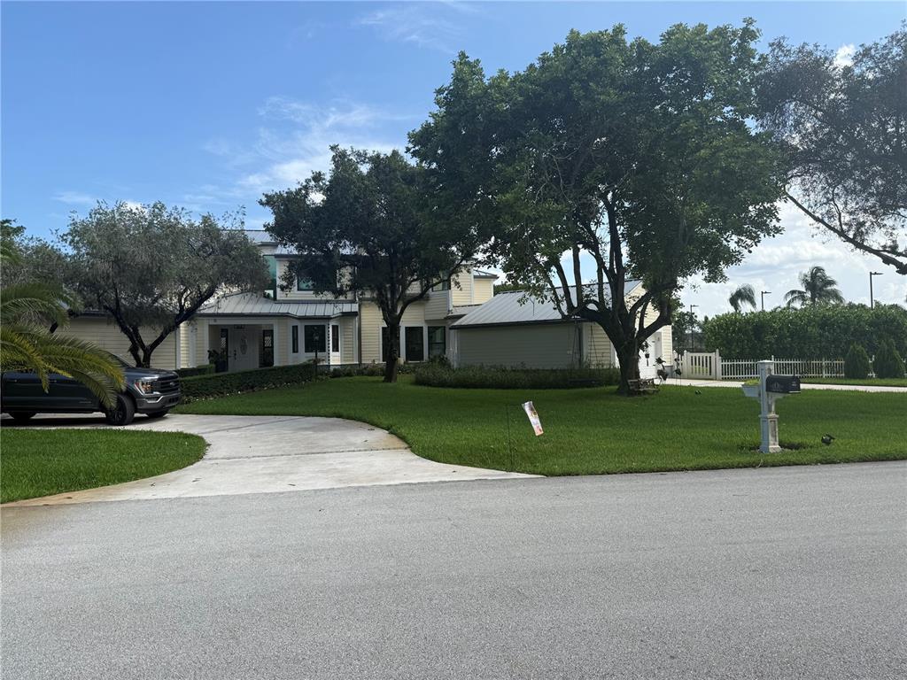 Foto del edificio - 11820 NW 5th St