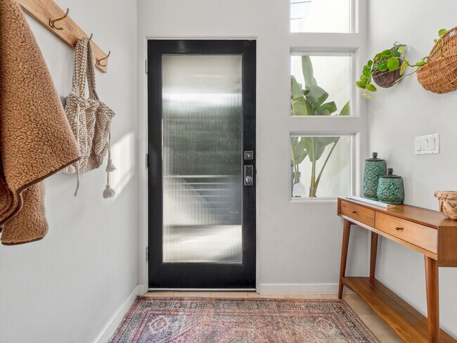 Foto del edificio - 502 Rosecrans Ave