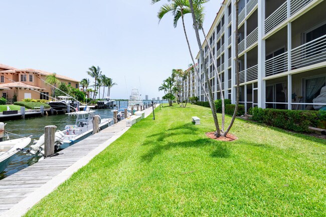 Foto del edificio - 105 Paradise Harbour Blvd